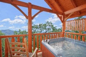 hot tub and mountain view smoky mountain cabin