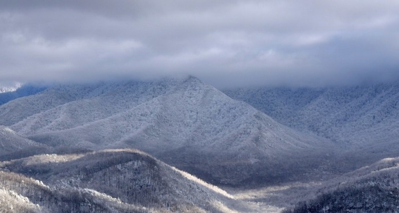 Snow capped mountains near our Wears Valley cabins for rent.