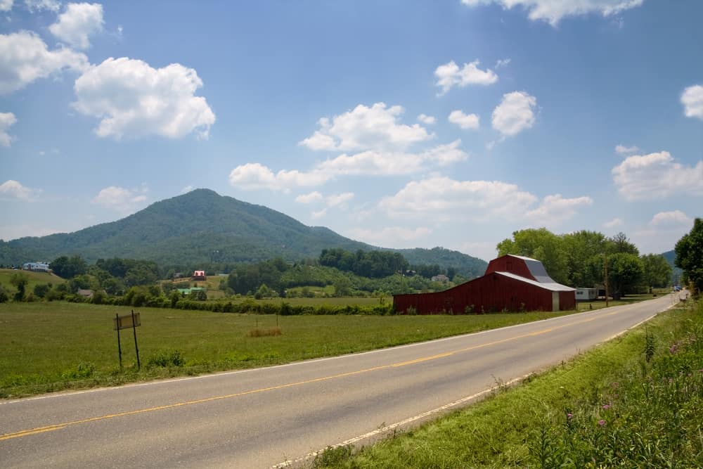 A scenic country road in Wears Valley TN.