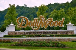 Dollywood Entrance sign 2017