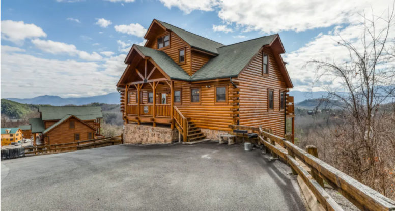 smoky mountains winter cabins